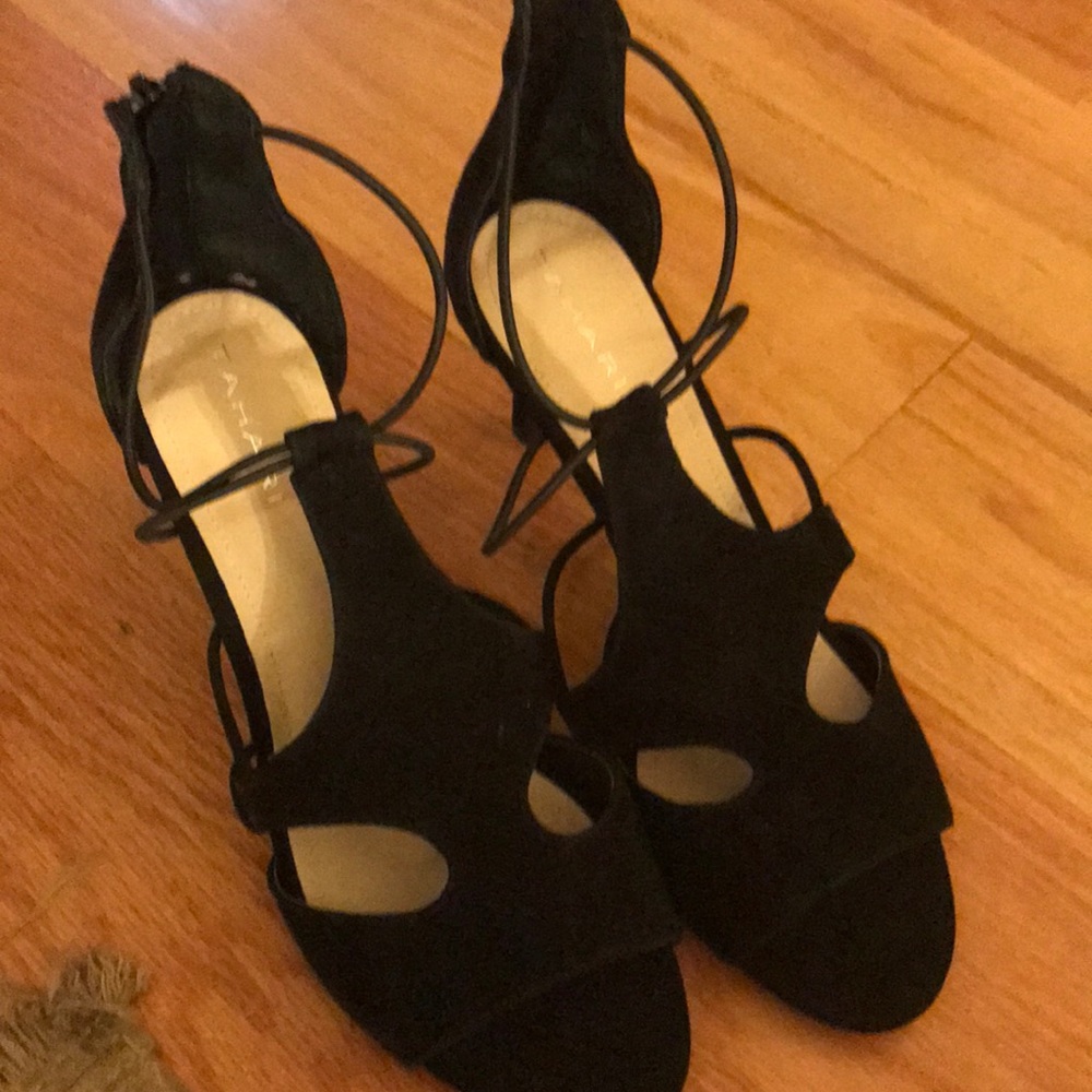 Tahari Black strappy Heels